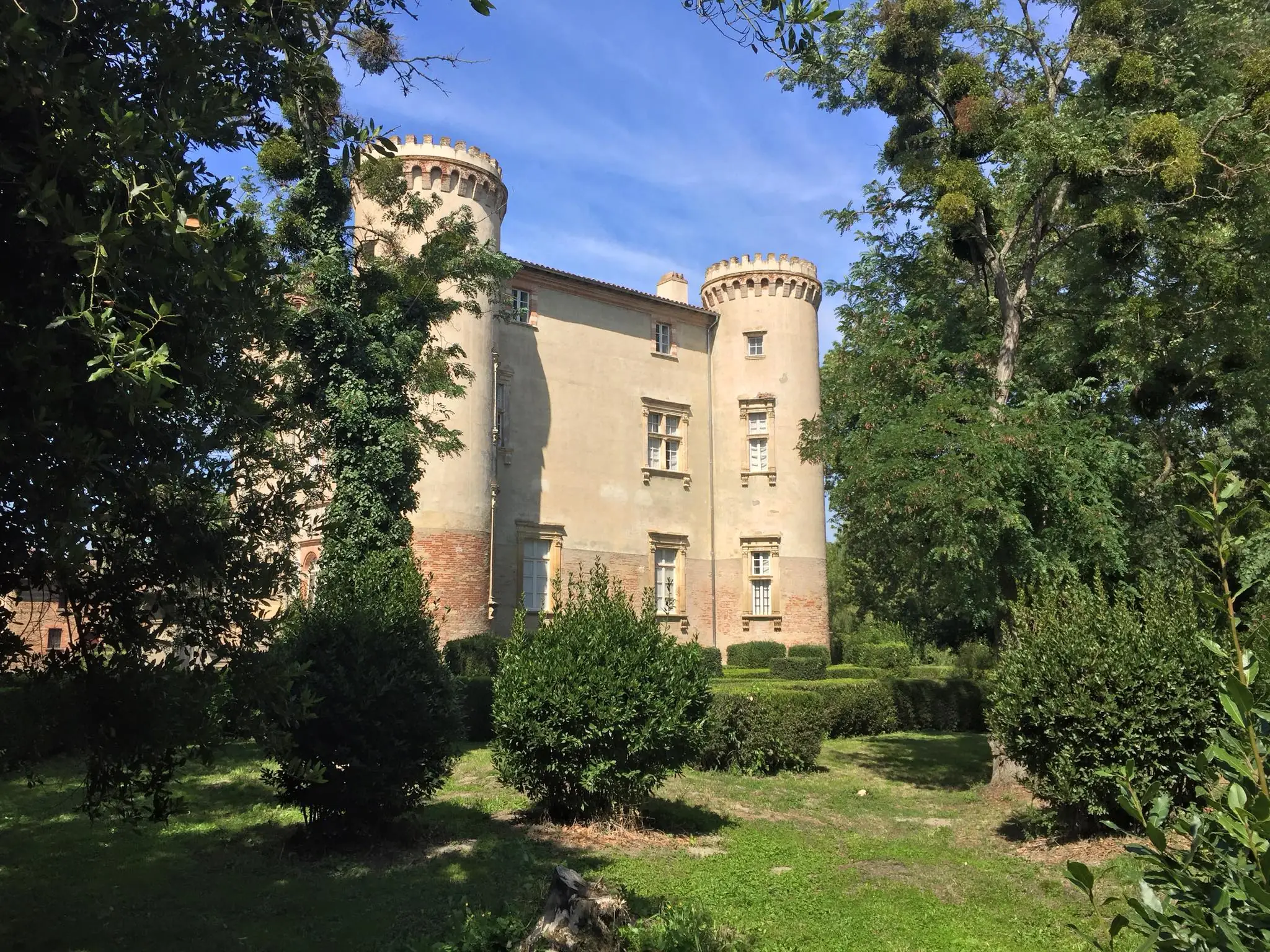CHATEAU DE LONGAGES-COMMINGES
