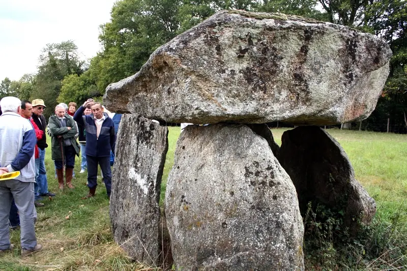 Dolmen de Pierre Levée