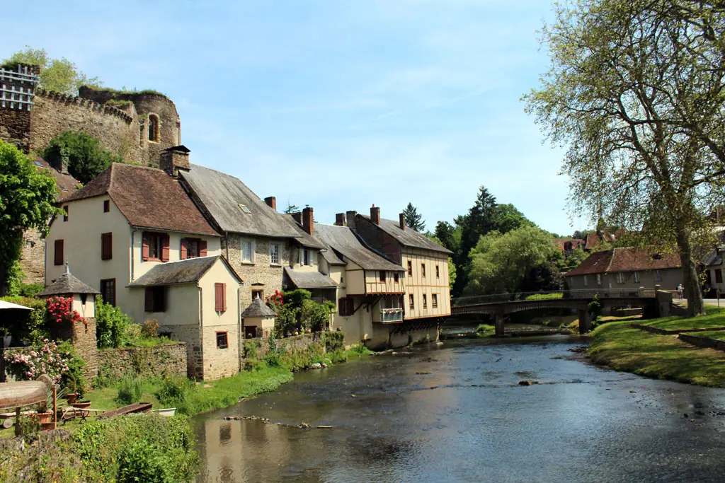 Ségur le Château - Un des Plus Beaux Villages de France