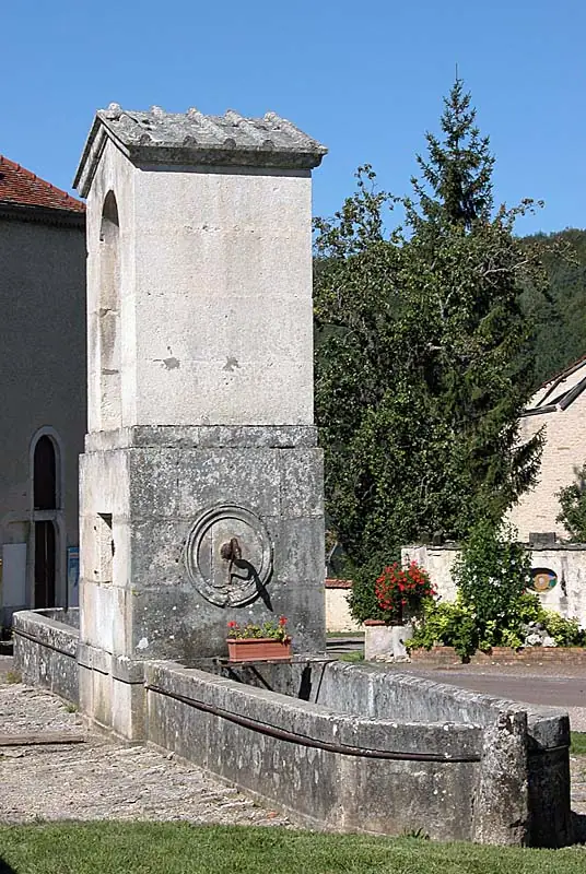 Fontaine Saint-Claude de Ternat
