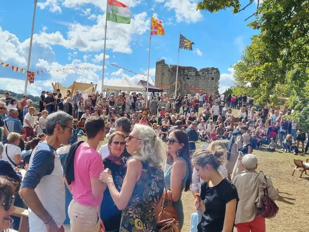 FÊTE MÉDIÉVALE aux vestiges du château