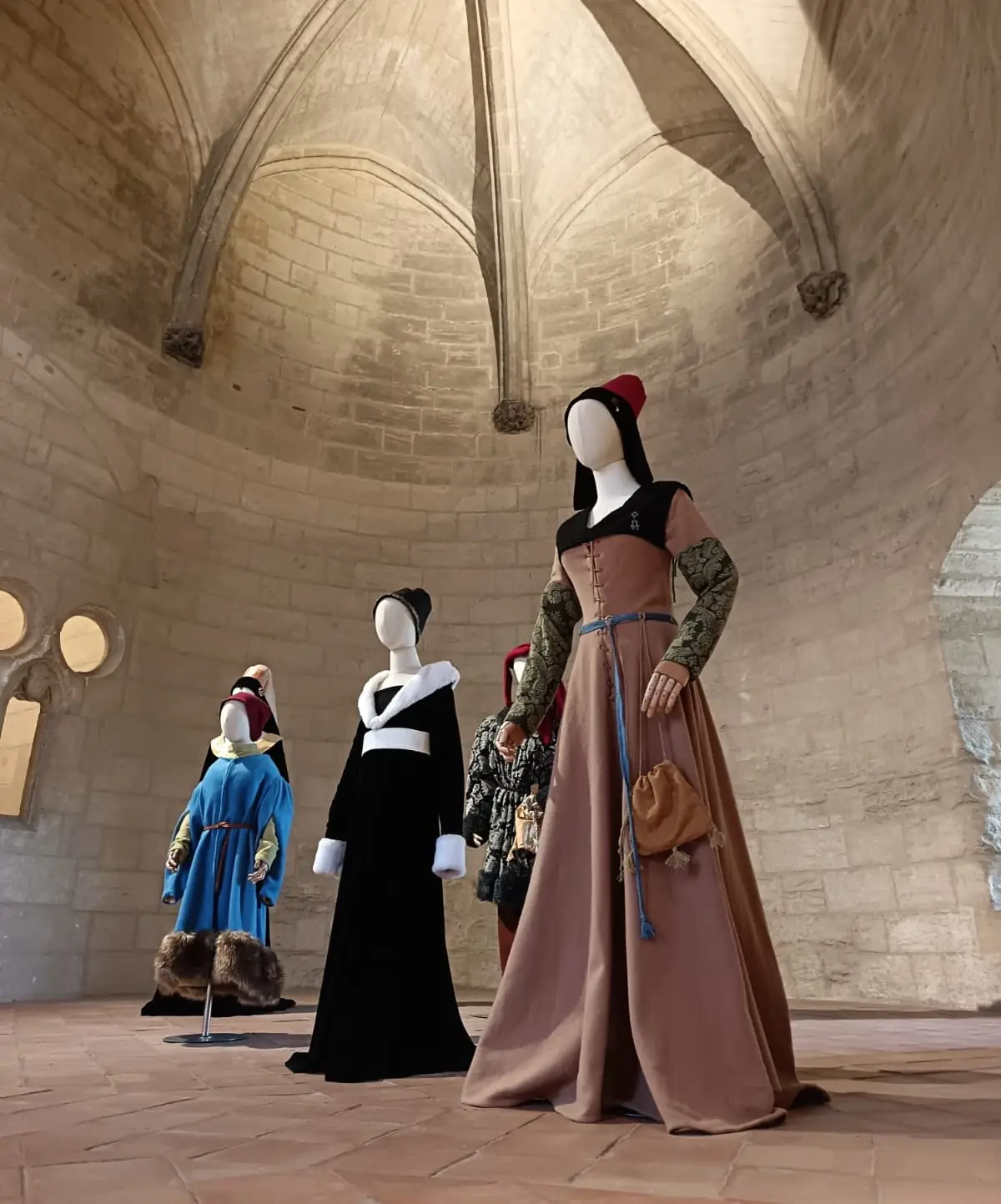 Exposition "La mode au Moyen Âge, élégance et prestige à la cour du roi René ».