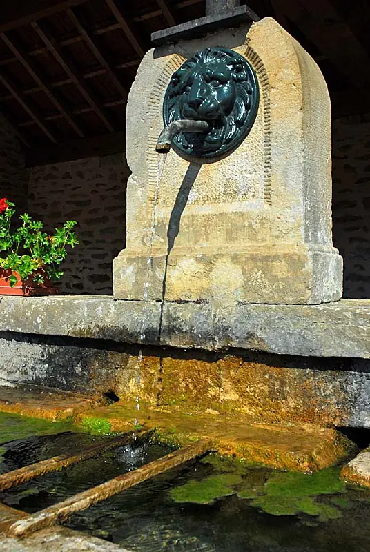Lavoir d'Orbigny-au-Val