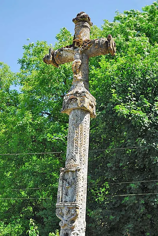 Croix de cimetière de Vieux-Moulins