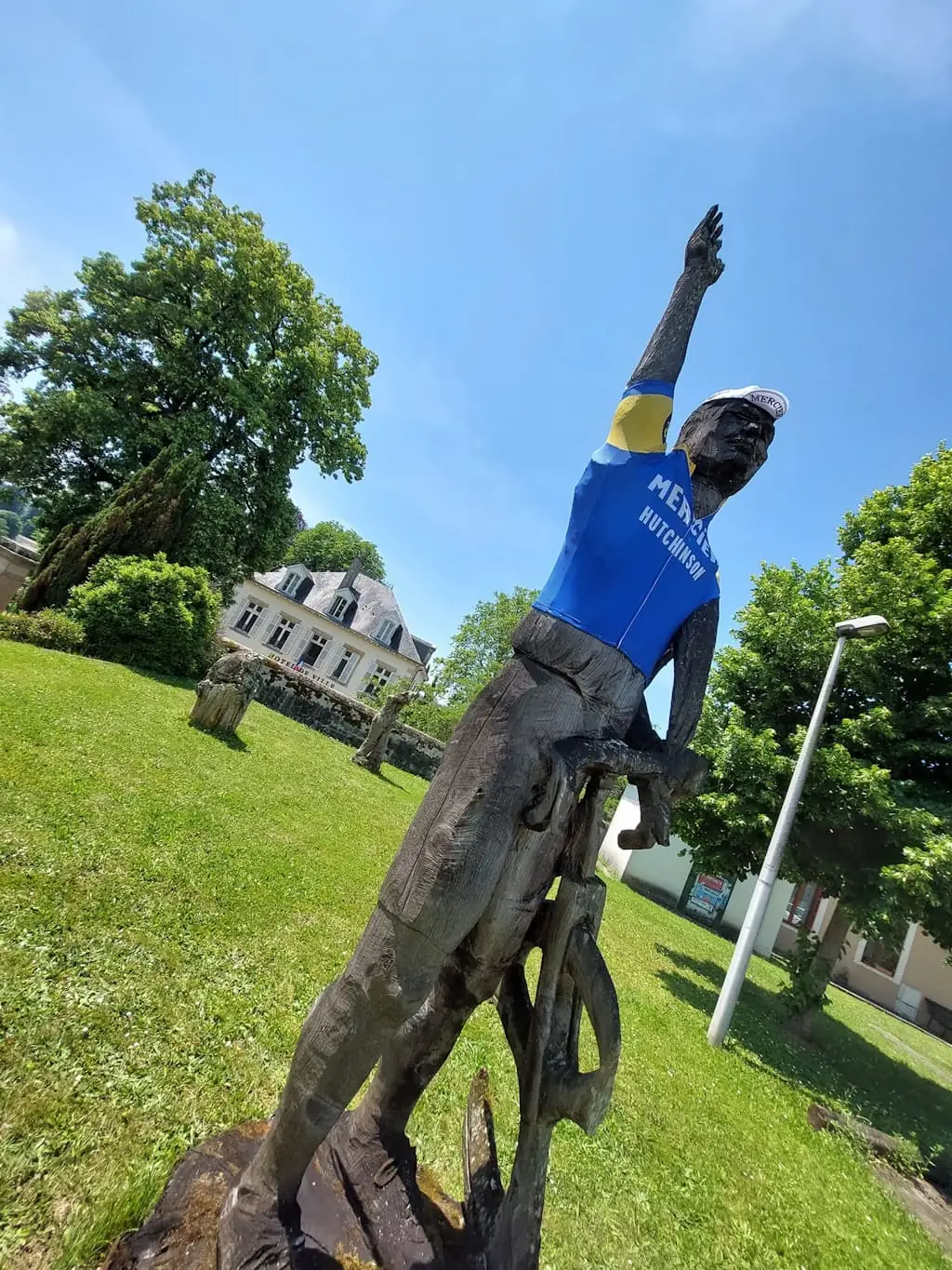 Statue de Raymond Poulidor