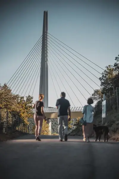 Viaduc de Millau : Le Sentier des Explorateurs (groupes)