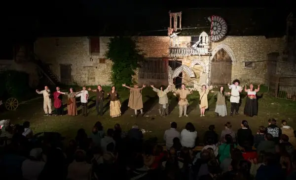 Spectacle nocturne "Le Tour du Monde en 80 jours"