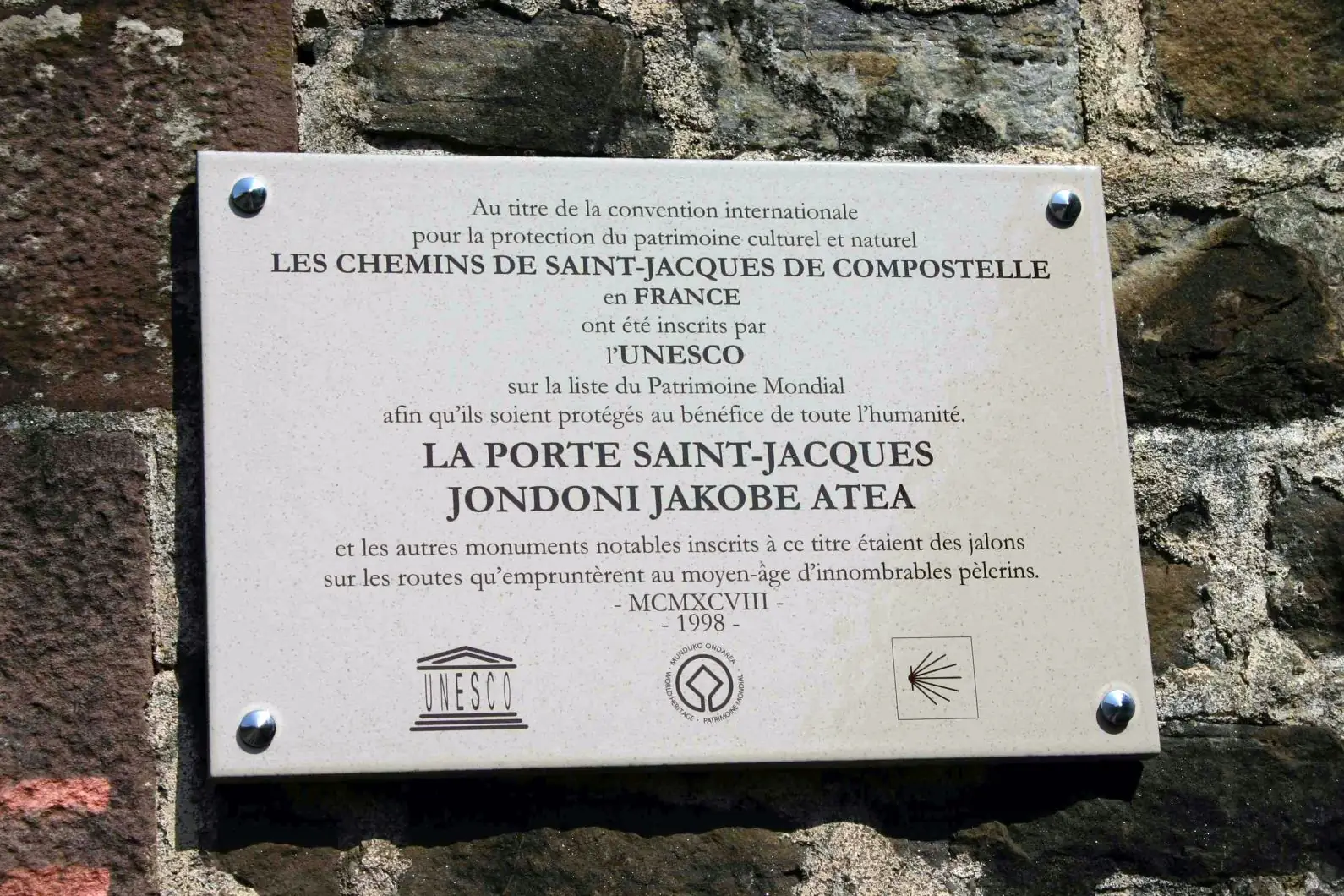 Porte Saint-Jacques à Saint-Jean-Pied-de-Port