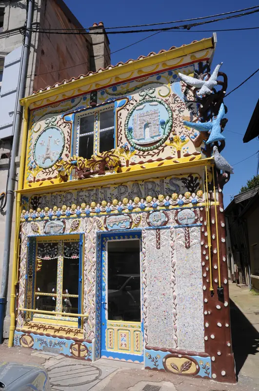 Bar culturel "Au petit Paris"