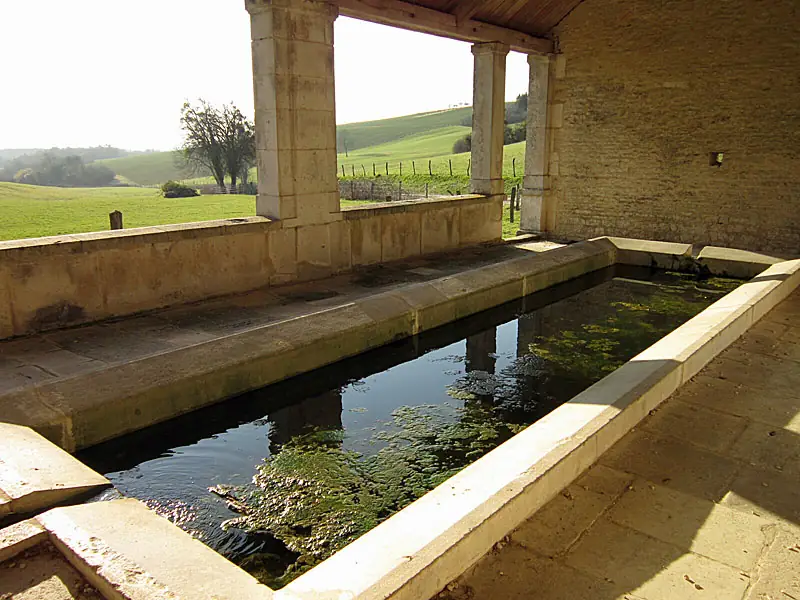 Lavoir de Colombey-les-Deux-Eglises