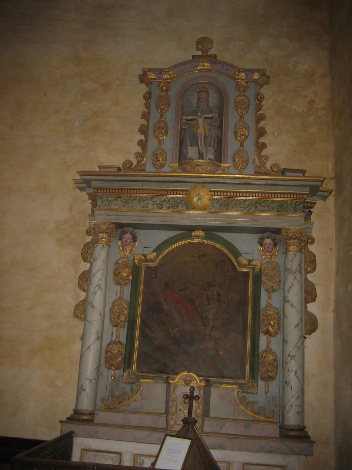 Eglise Saint Sauveur de Givre en Mai