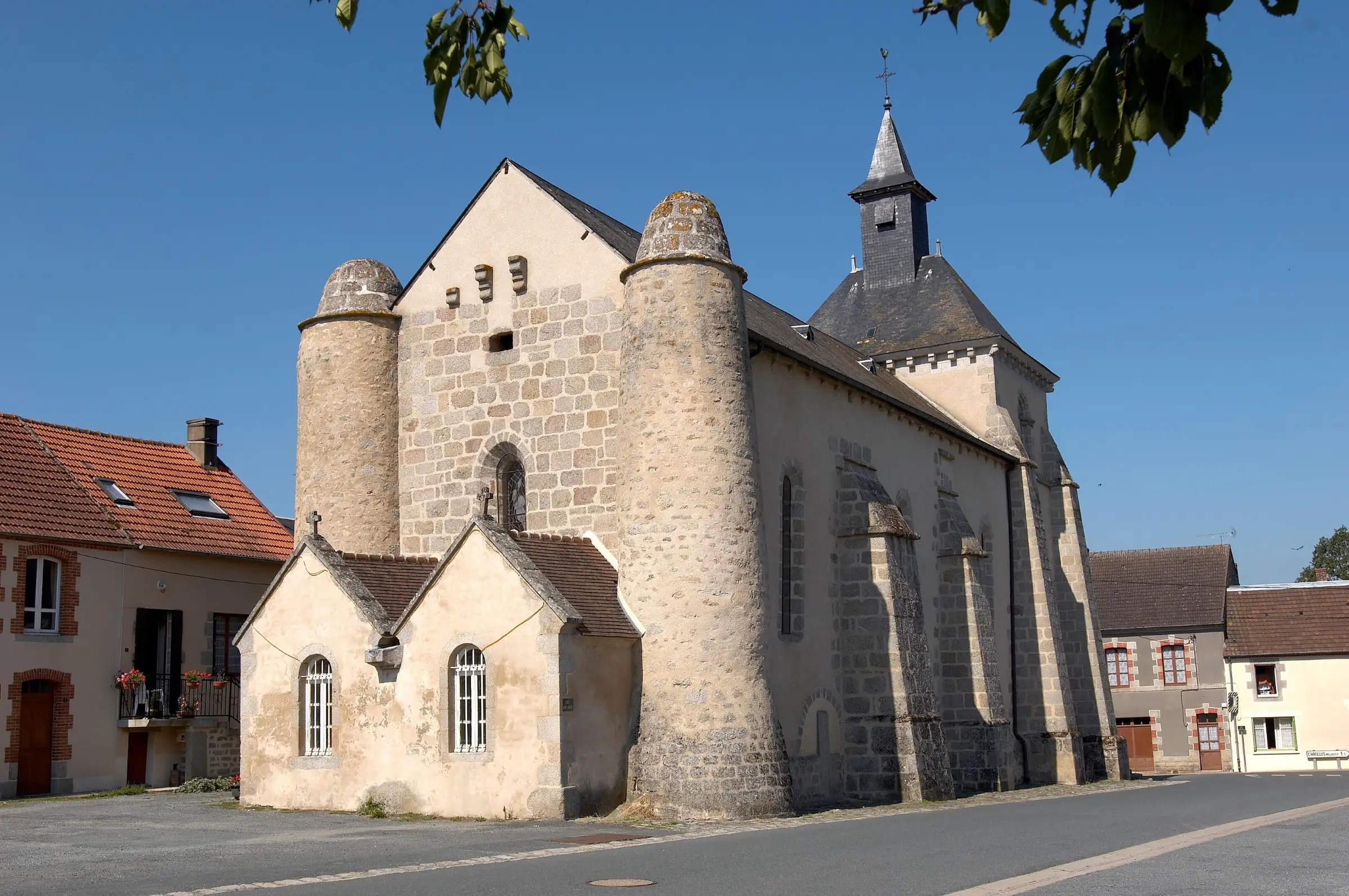 Eglise St Pierre - Roches