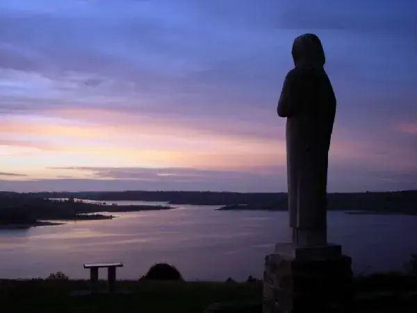 Statue et point de vue de Notre Dame des Lacs