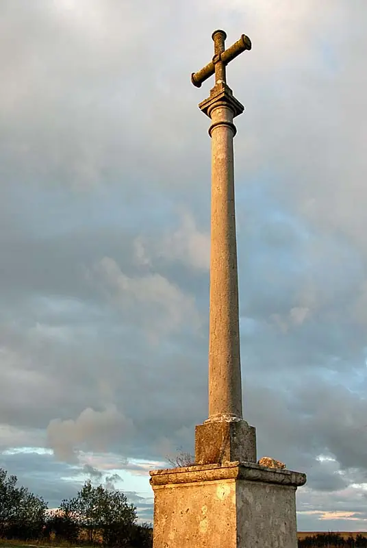 Croix de Saint-Broingt-le-Bois (2)