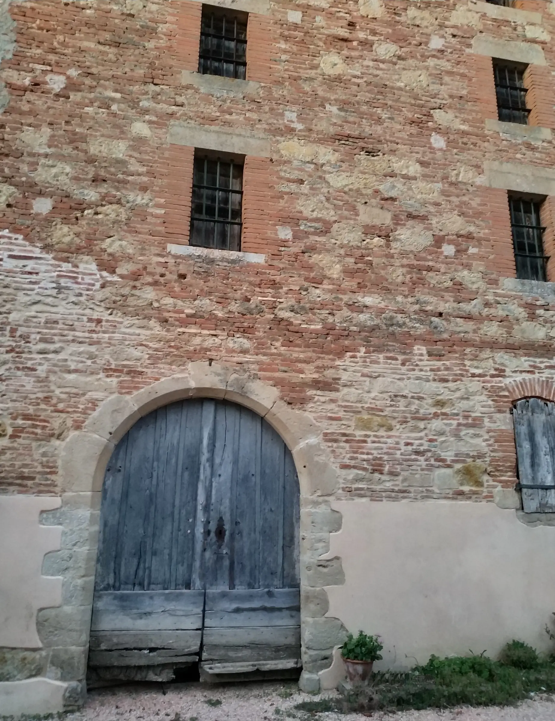 CHATEAU DE VALEGUE