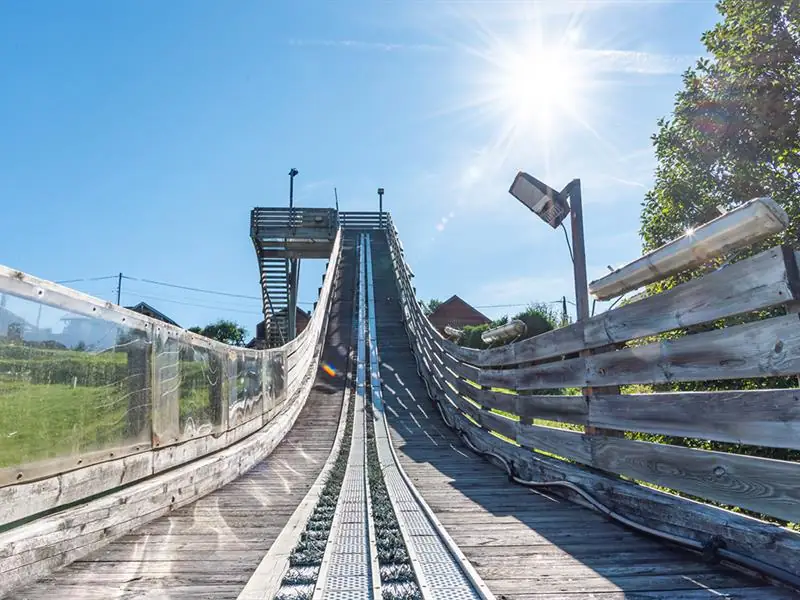 Le tremplin de saut à ski