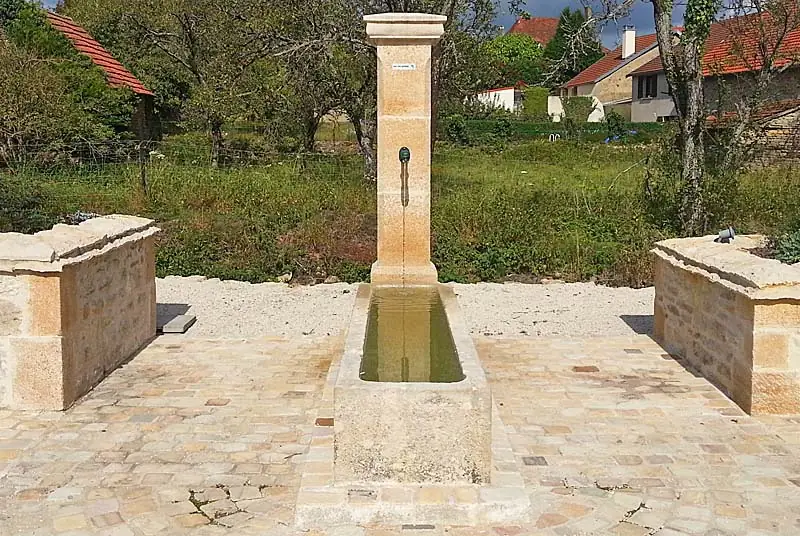 Fontaine de la Coudraie à Corlée