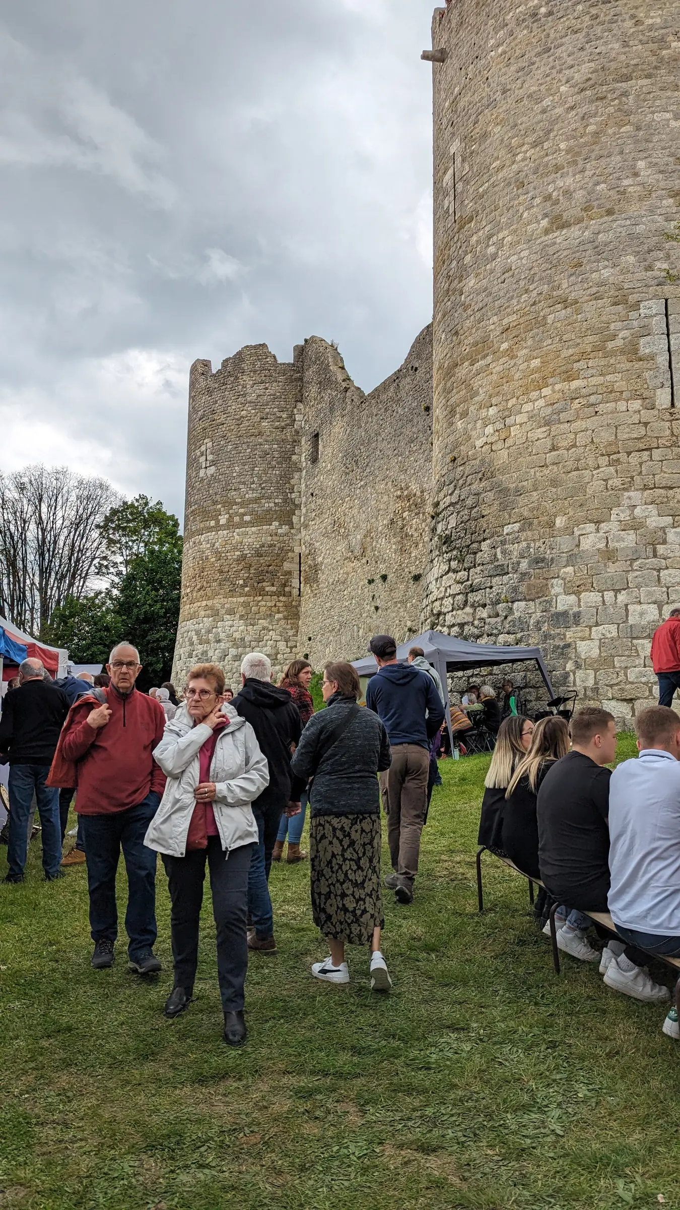 Le Grand Marché de Producteurs et d'Artisans de Yèvre-le-Châtel