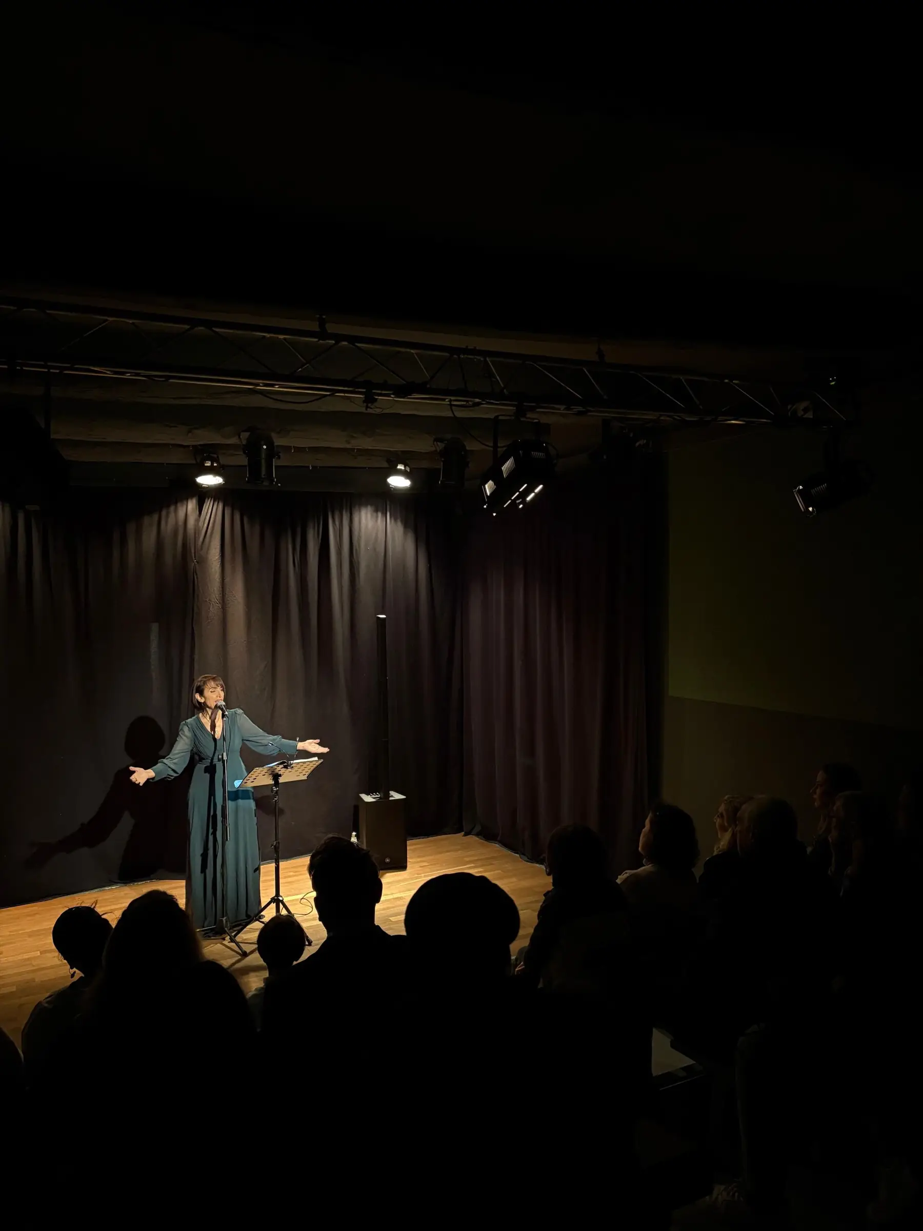 HIND chante les Divas orientales