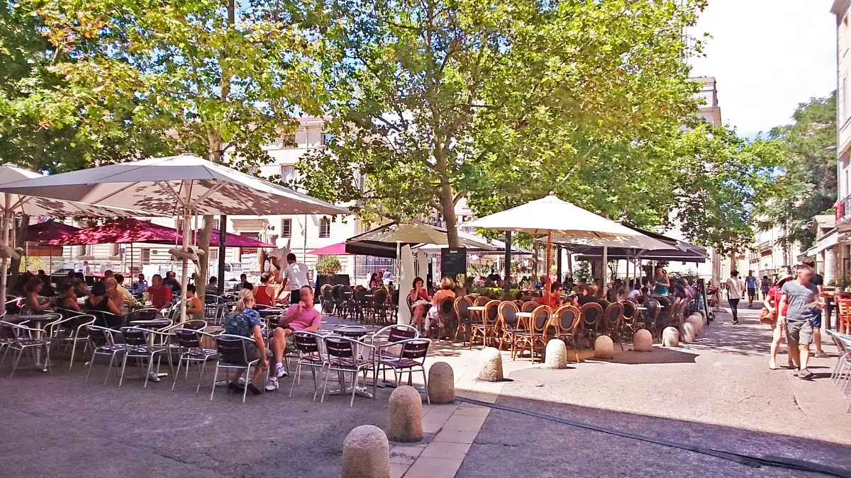 PLACE DU MARCHÉ AUX FLEURS