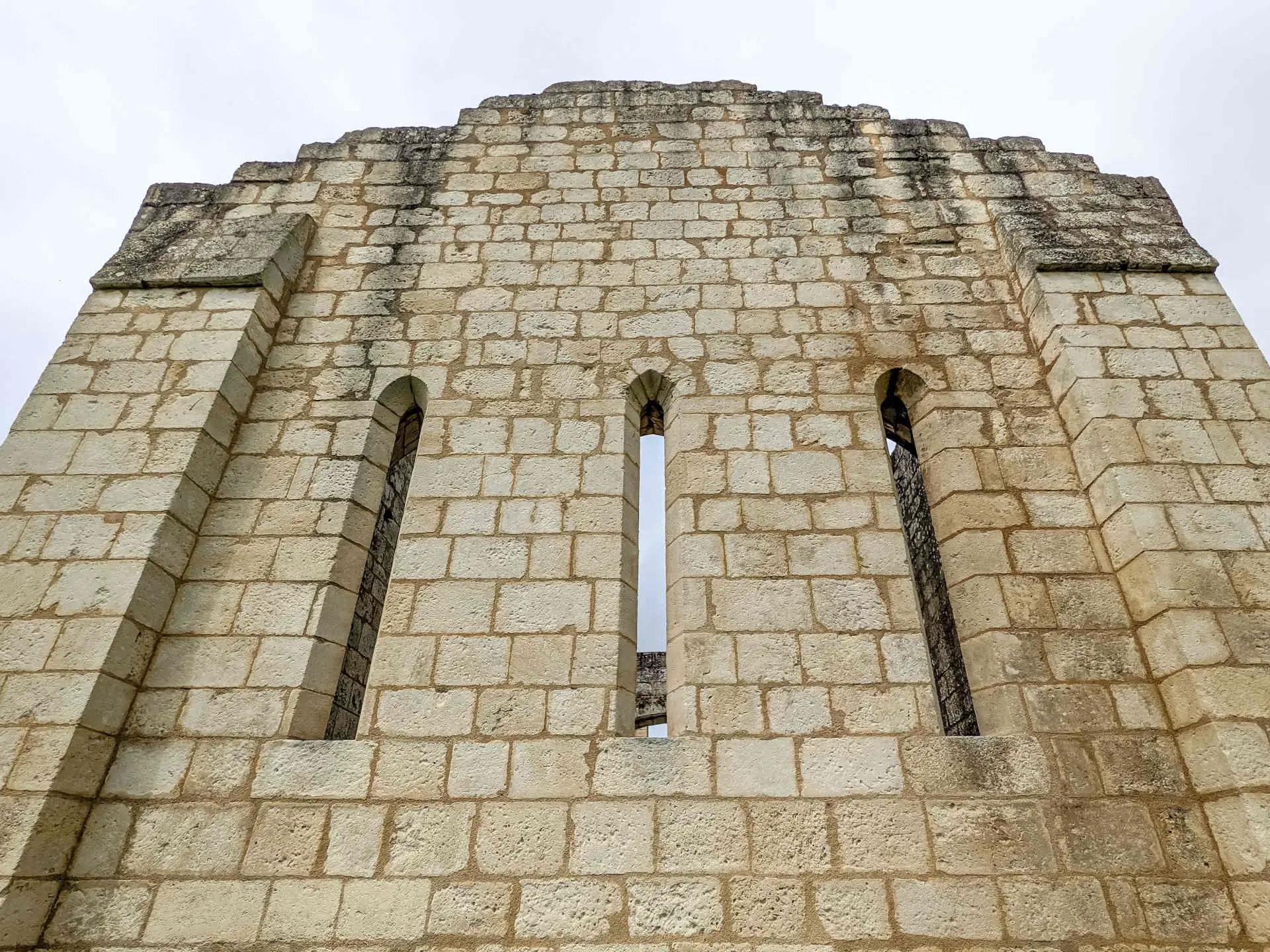 Ruines de la chapelle de Villemartin