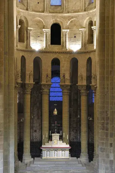 Conques - Visites en nocturne des tribunes