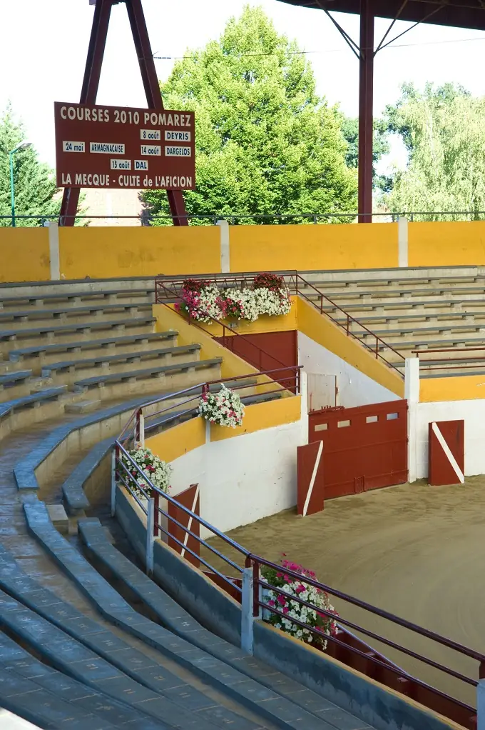 Arènes de Pomarez,  la "Mecque de la Course Landaise"
