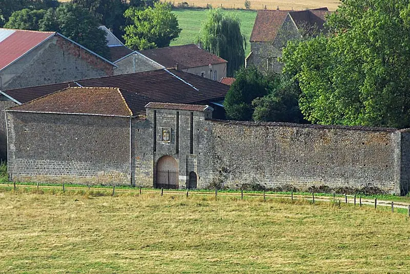 Porte fortifiée du château de Choiseul
