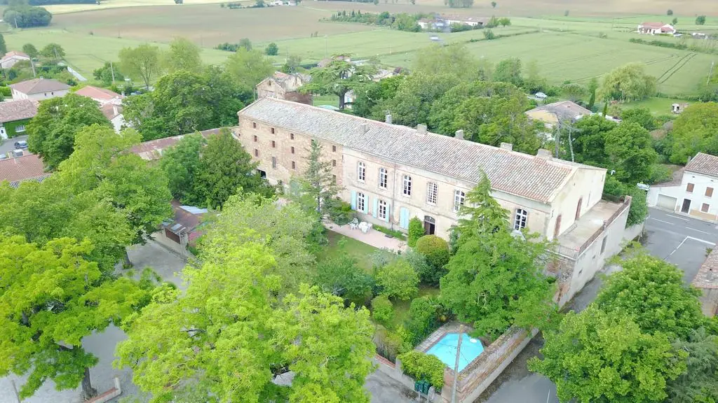 CHATEAU DE VALEGUE