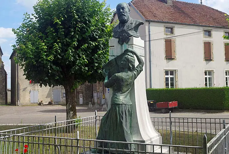BUSTE DE BIZOT DE FONTENY ET LA REPUBLIQUE EN SABOTS