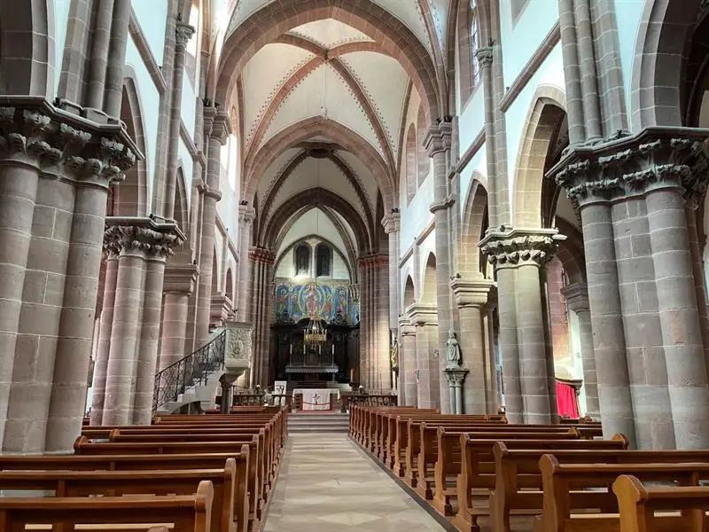 Abbatiale Saints Pierre et Paul