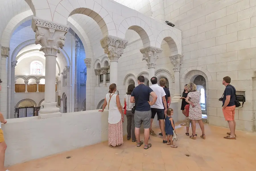 Visite "l'abbatiale à l'envers et vue d'en haut"