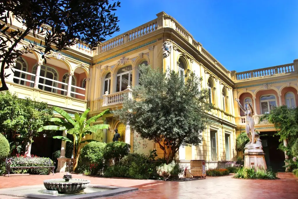 VISITE THÉÂTRALISÉE DE L'HÔTEL PAMS