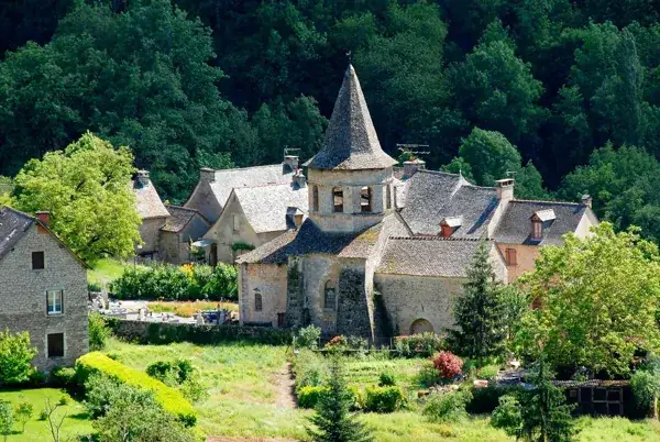 Eglise romane Saint-Paul de Salles-la-Source