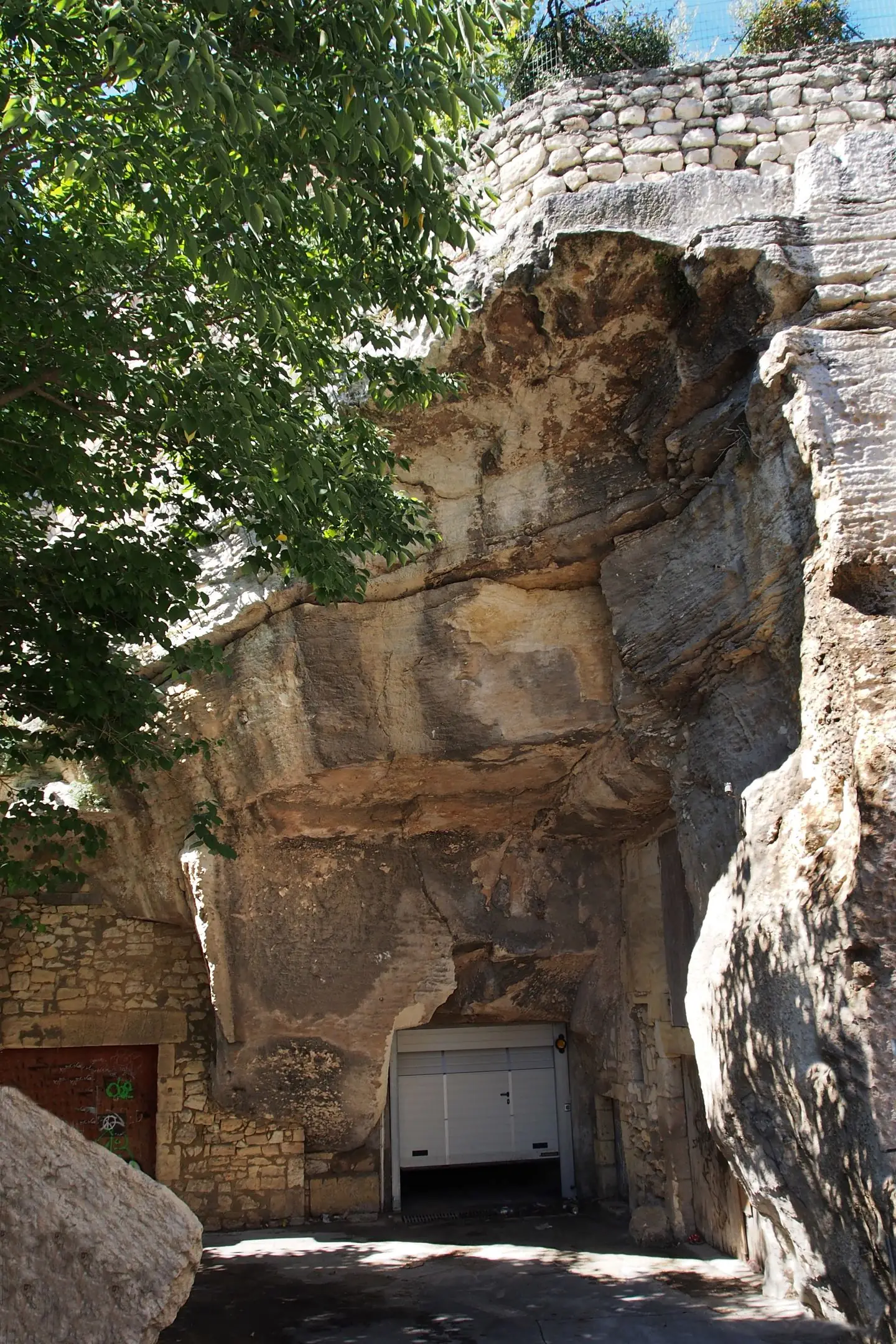 Les Carrières de Pierre de Fontvieille