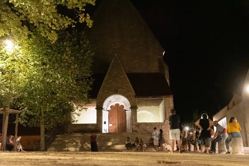 À la tombée de la nuit