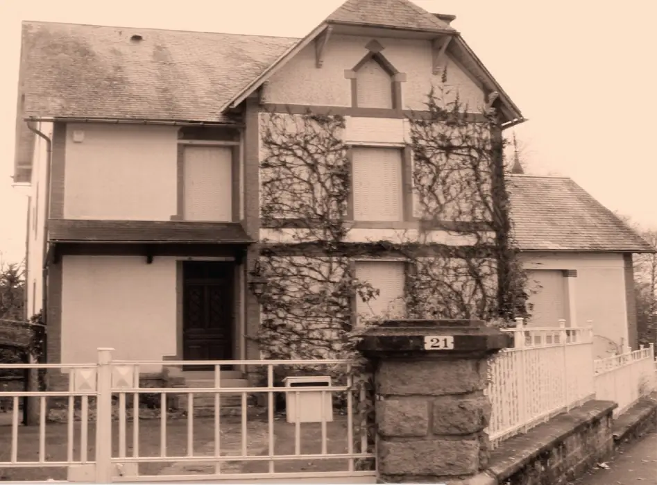 30. Maison Estrade - Janoueix, Audy