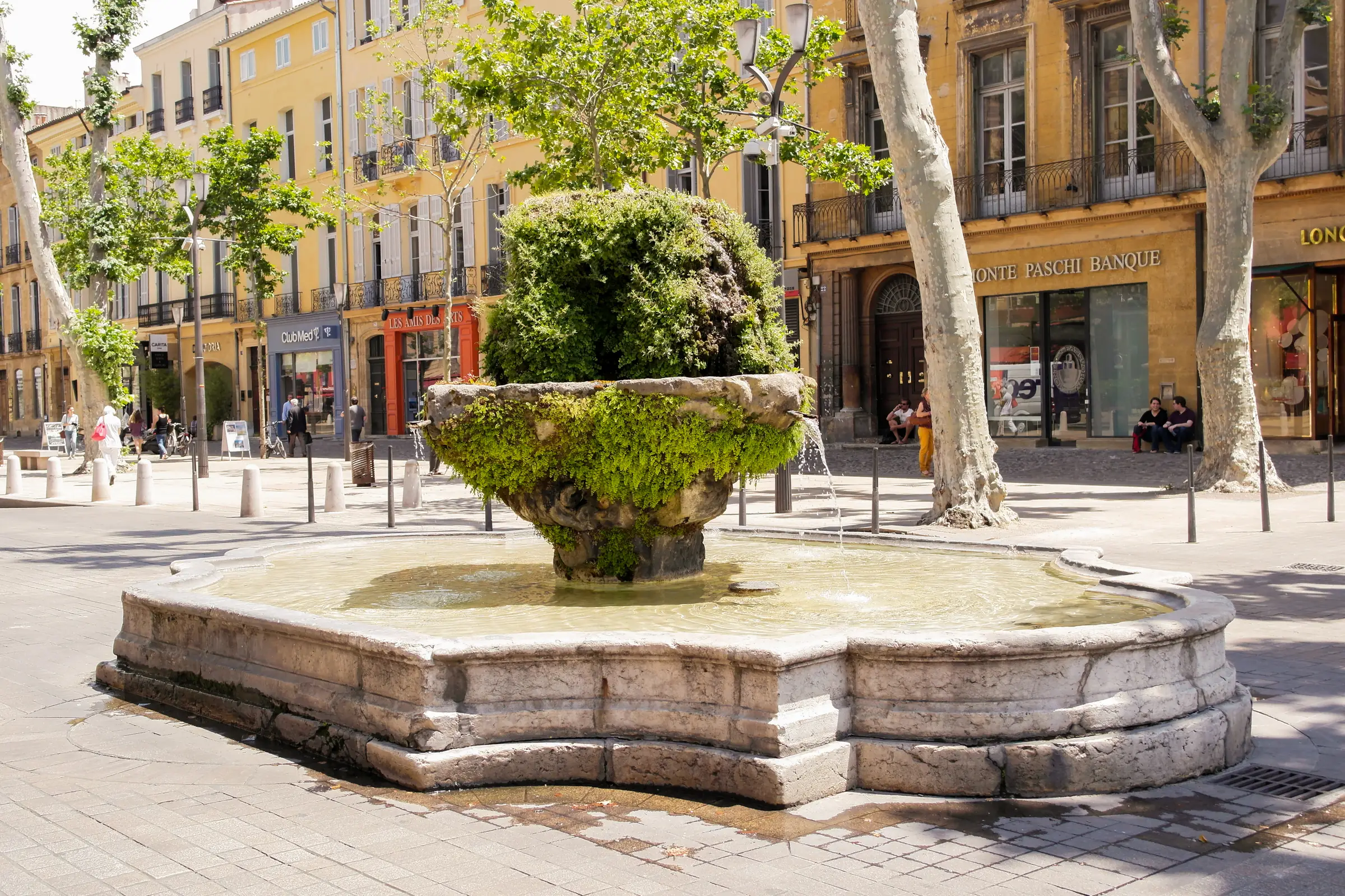 Fontaine des Neuf Canons