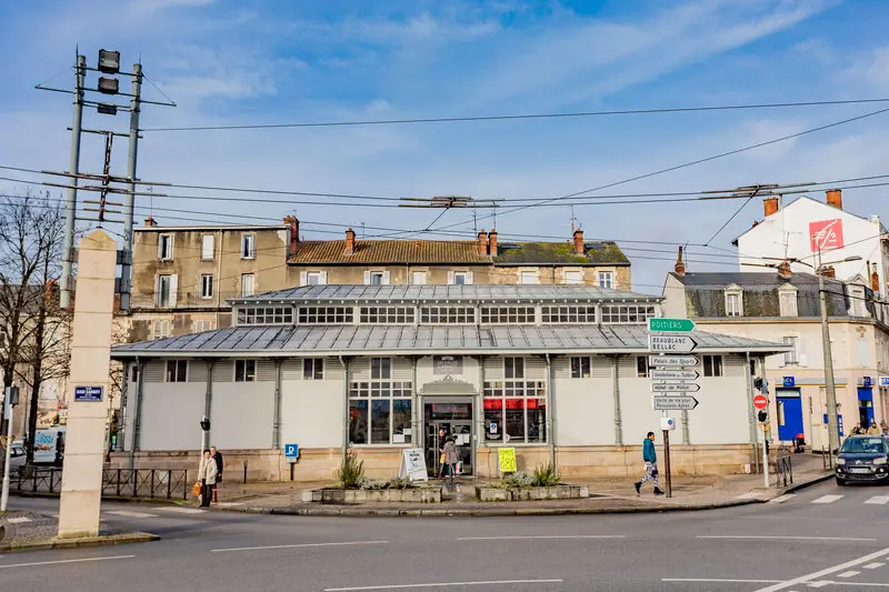 Les Halles Carnot