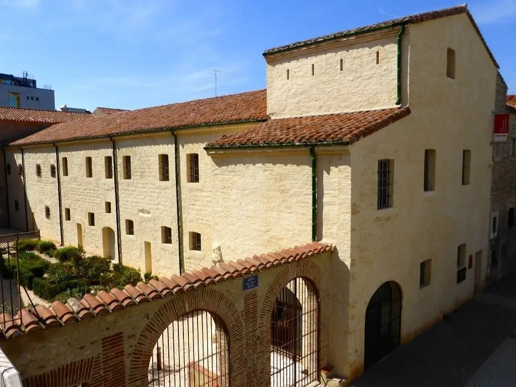 LE COUVENT SAINTE-CLAIRE