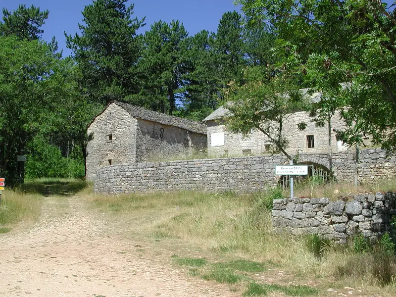 LES VILLAGES MORTS DU CAUSSE DE MENDE : "LE GERBAL" ET "LA CHAUMETTE"