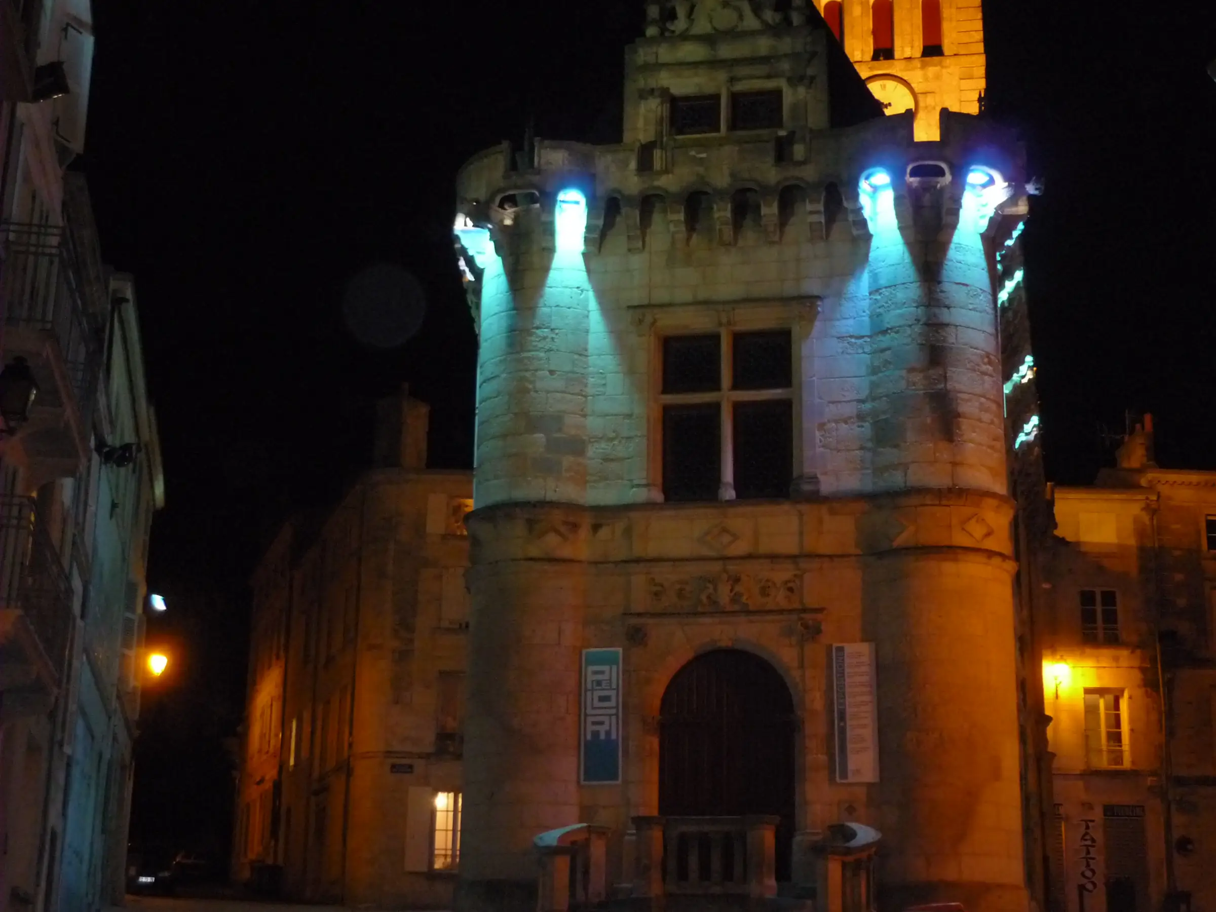 Niort, capitale urbaine du Marais Poitevin