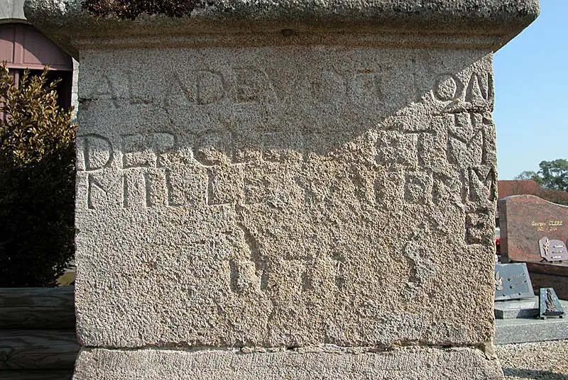 Croix de cimetière de Maatz