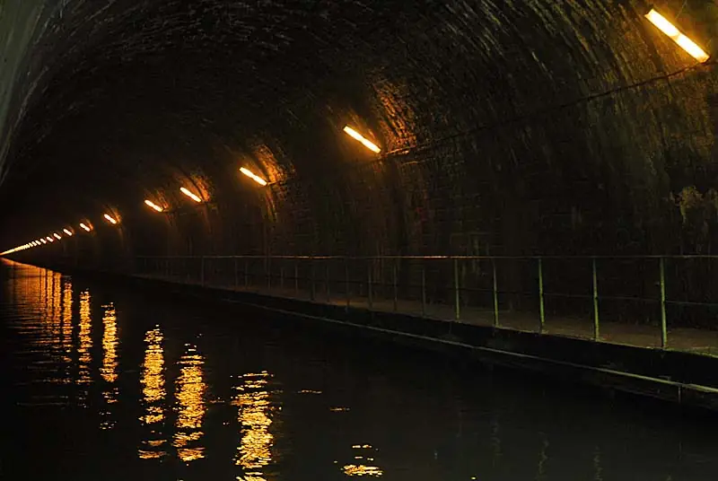 Tunnel du canal entre Champagne et Bourgogne (Nord)