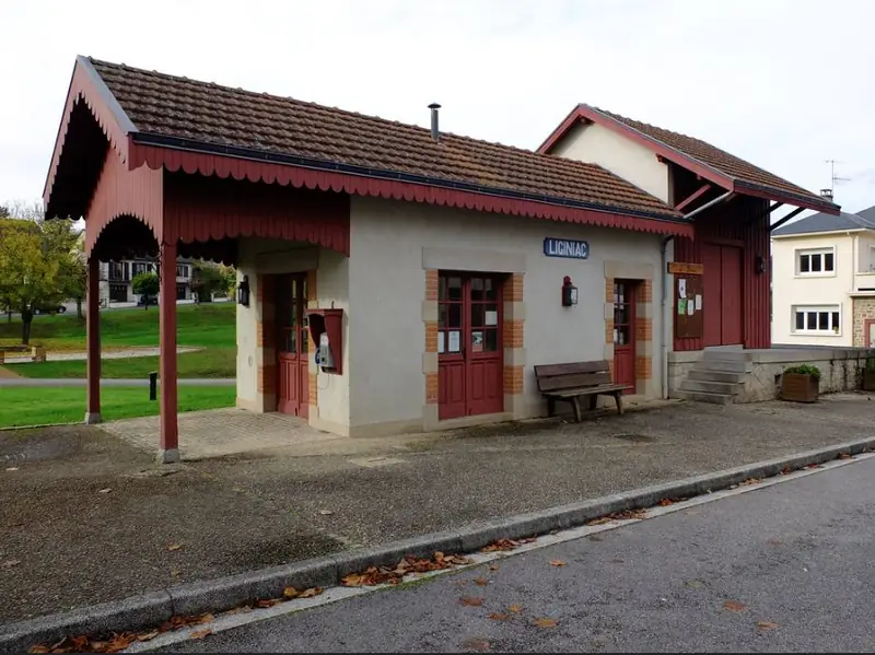 Gare du Transcorrézien de Liginiac