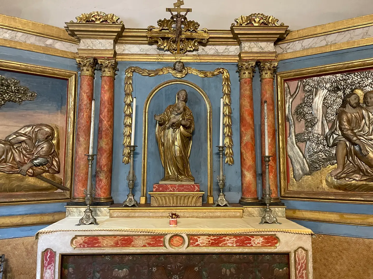 Eglise et cloître des Prémontrés