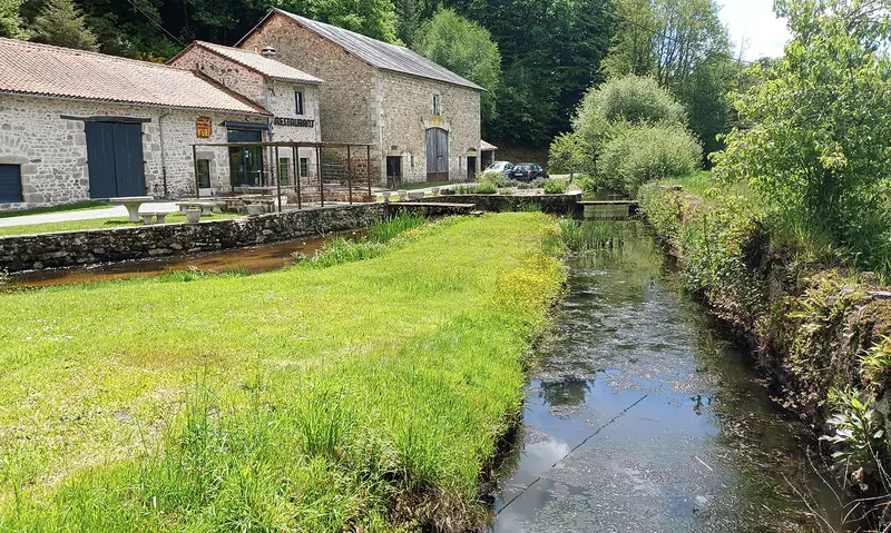 Hameau médiéval de Pontabrier