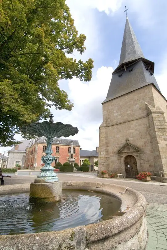 Eglise de Bussière-Dunoise