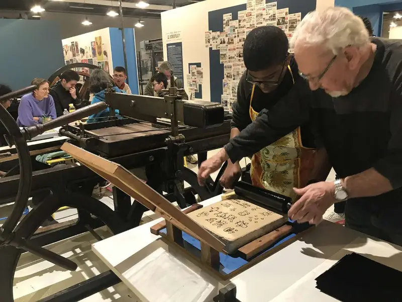 Atelier-Ecole | Lithographie de poche