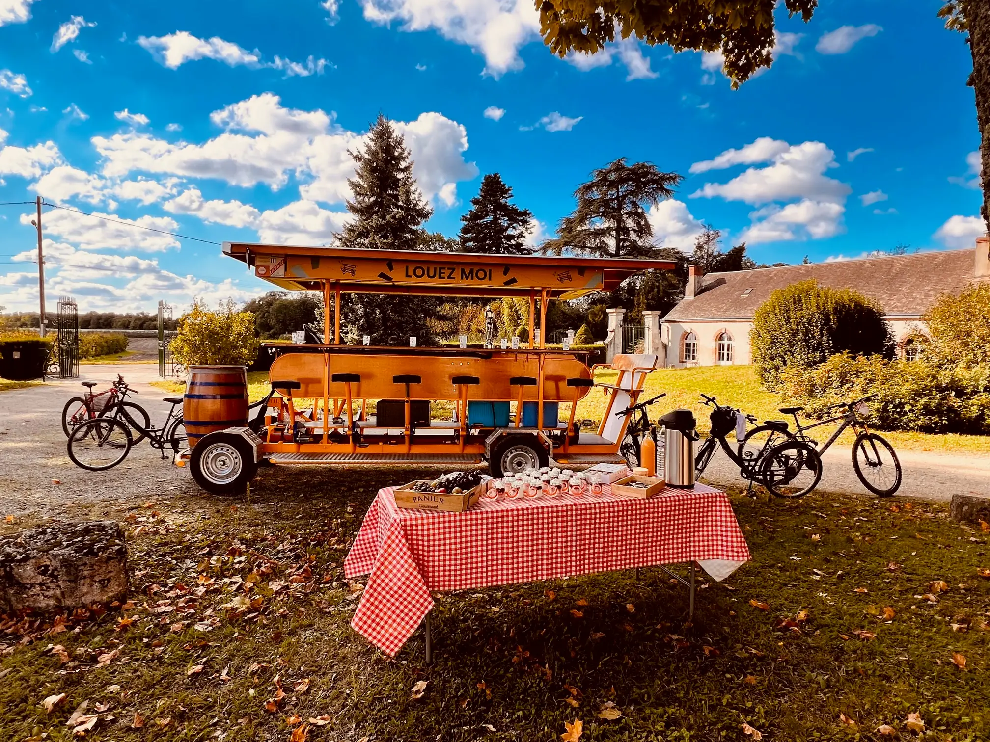 GUINGUETTE MOBILE A VELO